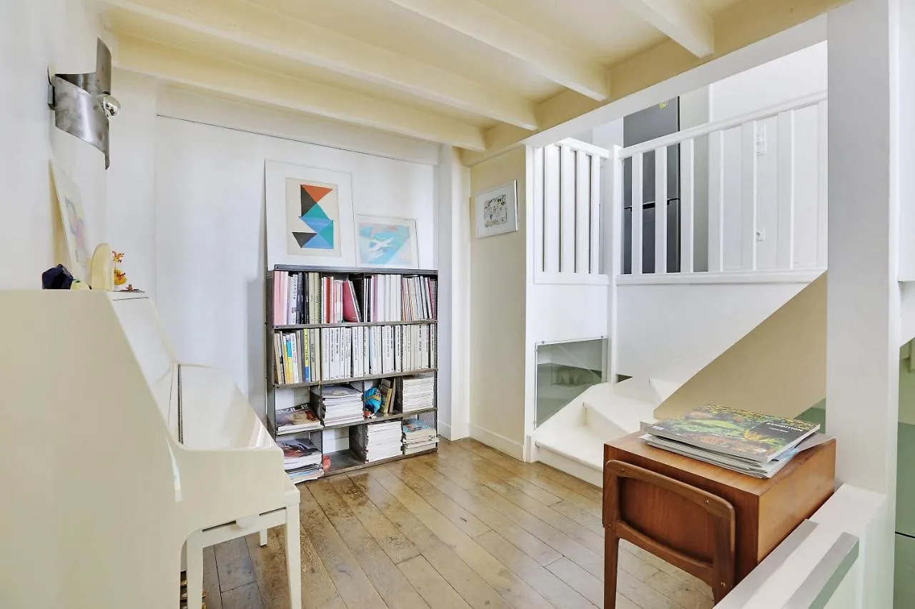 Apartment Lovely 2-Bedroom In The Heart Of Paris France