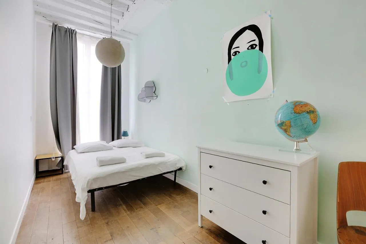 Lovely 2-Bedroom In The Heart Of Paris Apartment