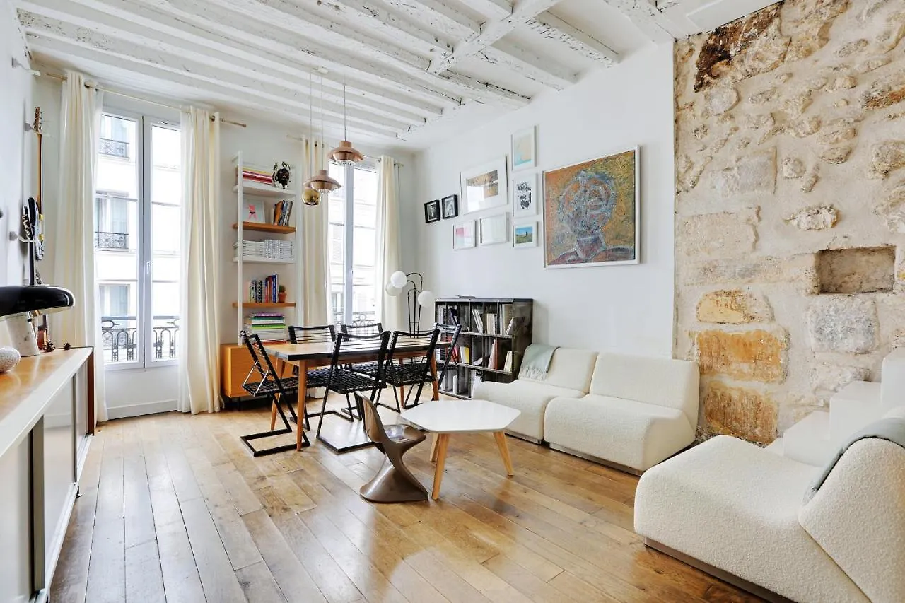 Lovely 2-Bedroom In The Heart Of Paris location